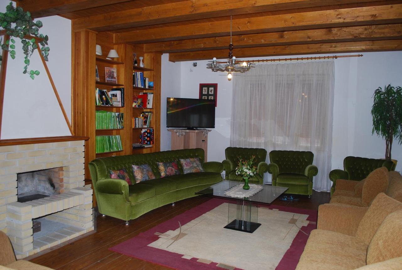Casa Napsugar Panzio Bed & Breakfast Apostag Exterior photo