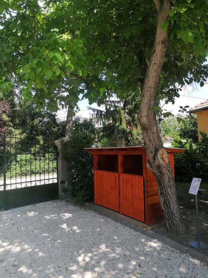 Casa Napsugar Panzio Bed & Breakfast Apostag Exterior photo