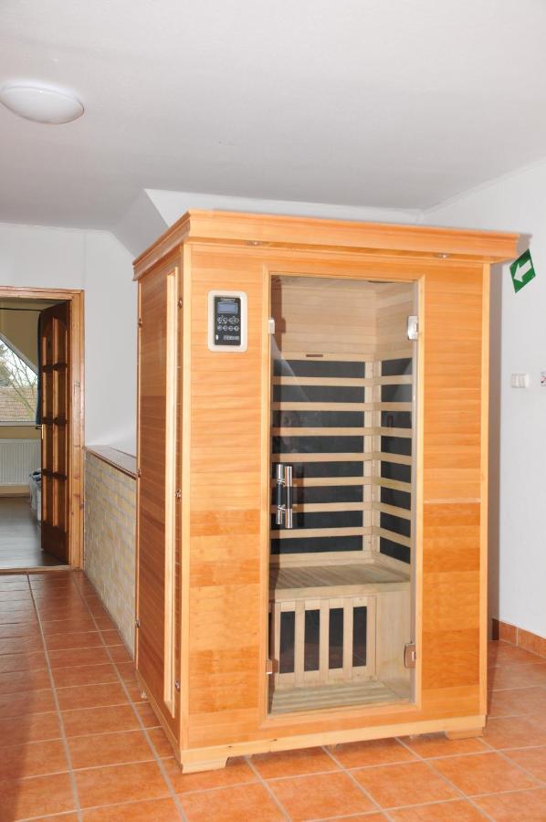 Casa Napsugar Panzio Bed & Breakfast Apostag Exterior photo