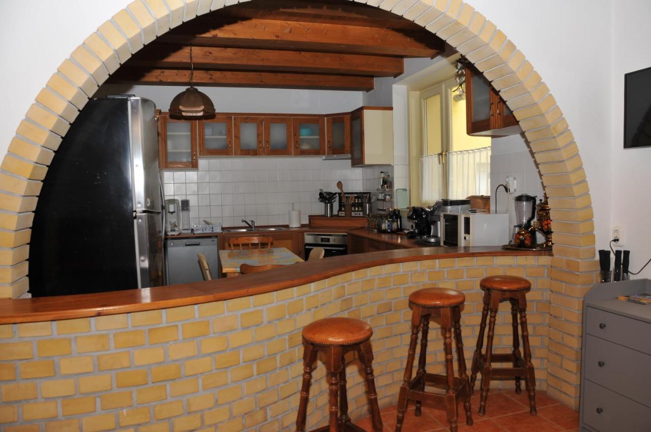 Casa Napsugar Panzio Bed & Breakfast Apostag Exterior photo