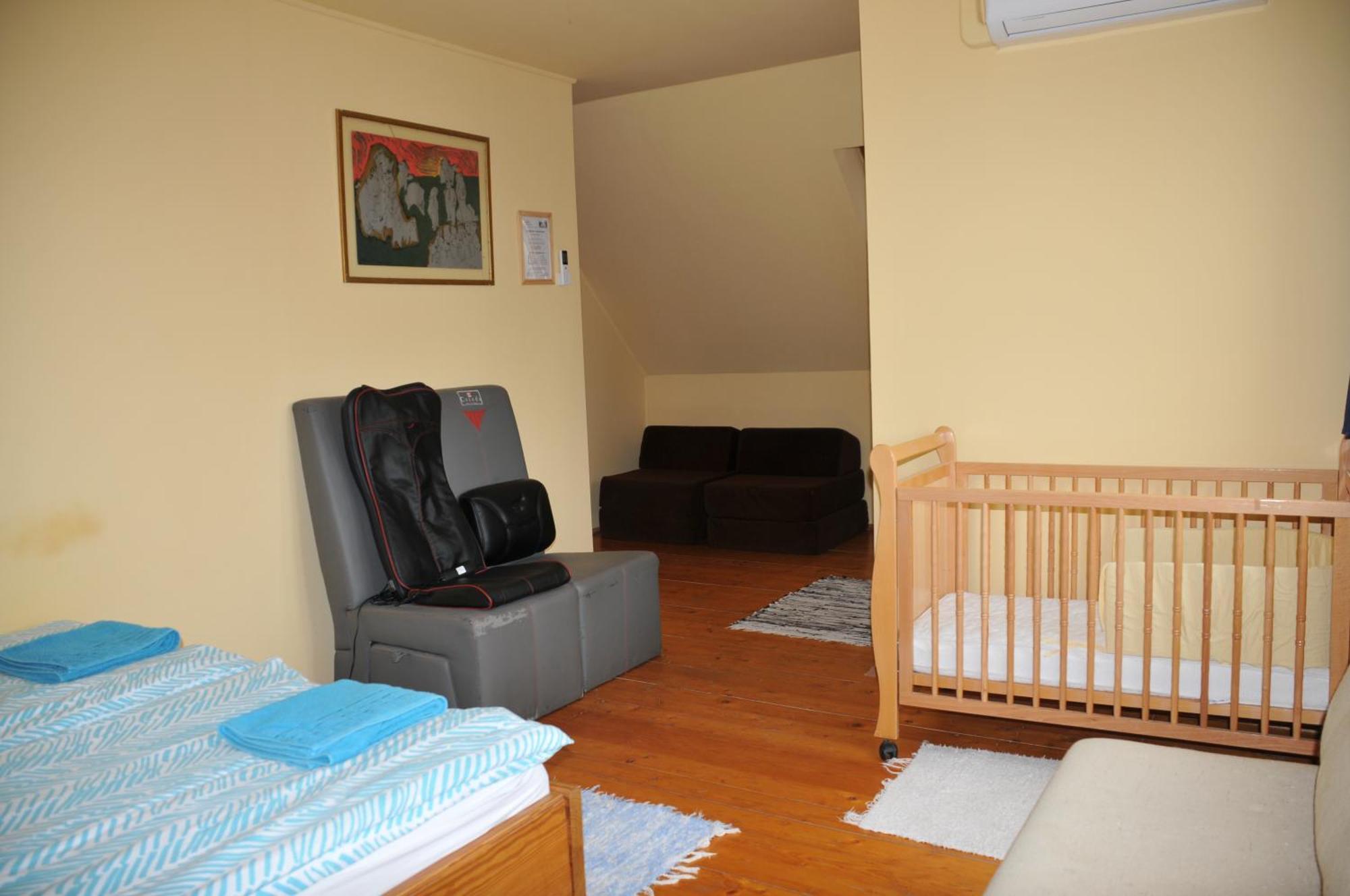 Casa Napsugar Panzio Bed & Breakfast Apostag Room photo